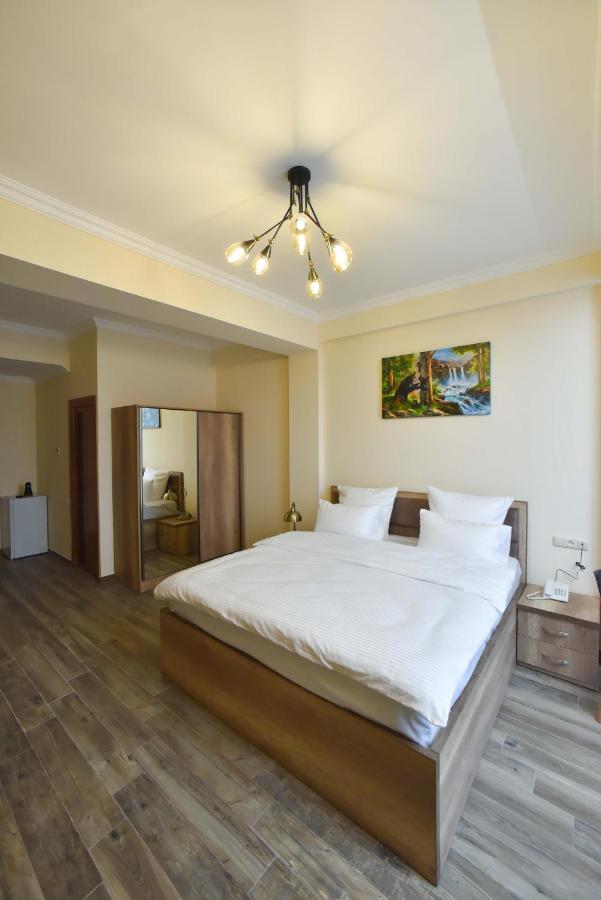 Altunyan Hotel Erevan Exterior foto